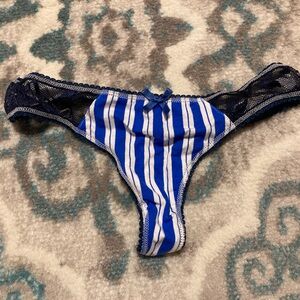 Blue and white striped thong💙